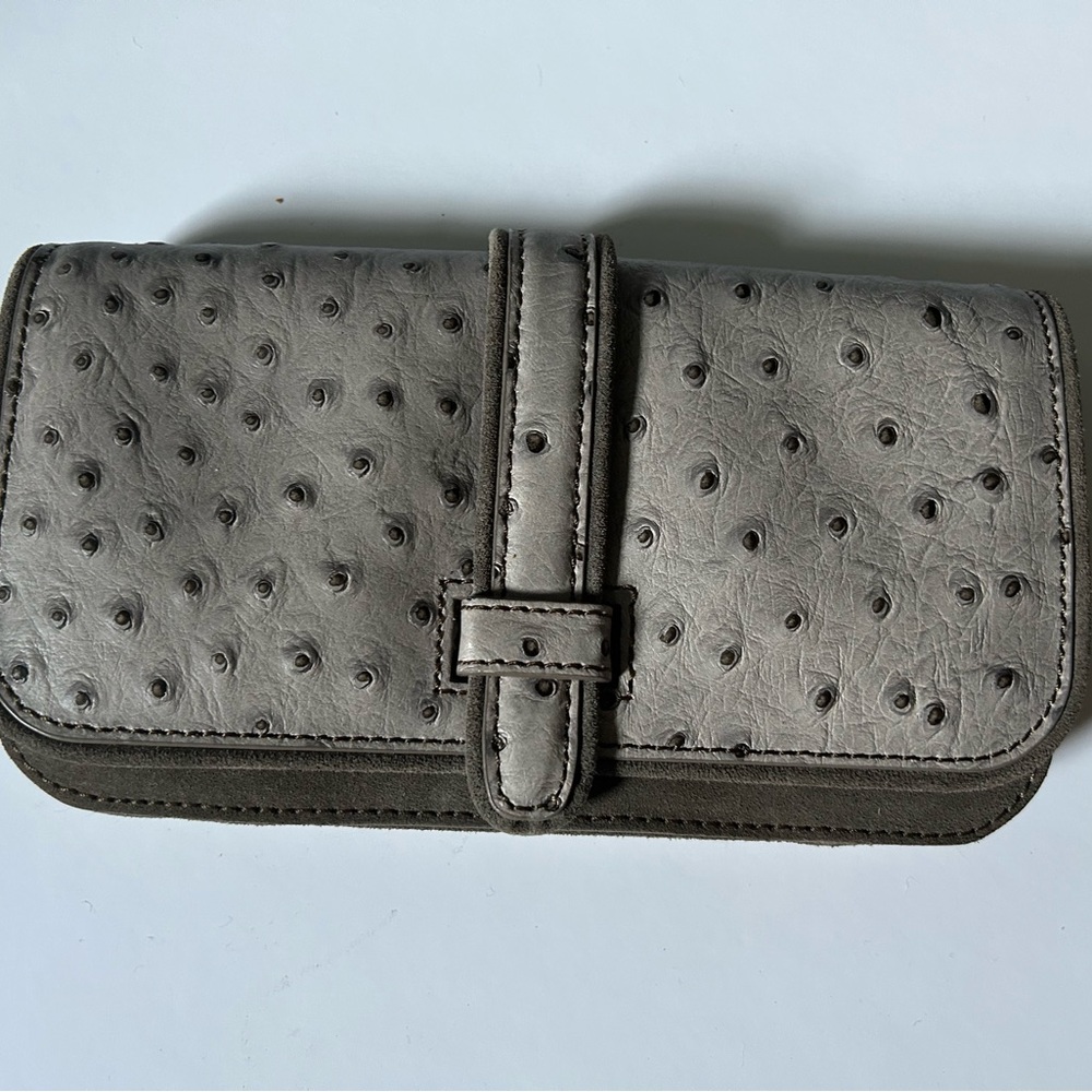 NWOT BANANA REPUBLIC taupe/grey leather and suede ladies wallet
